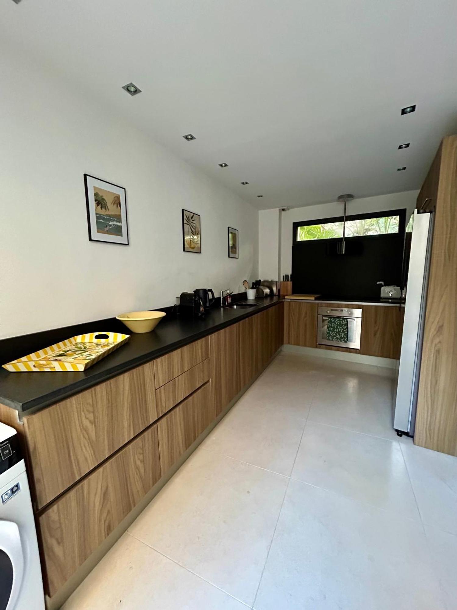 Rumah Bali Cannes Exterior photo